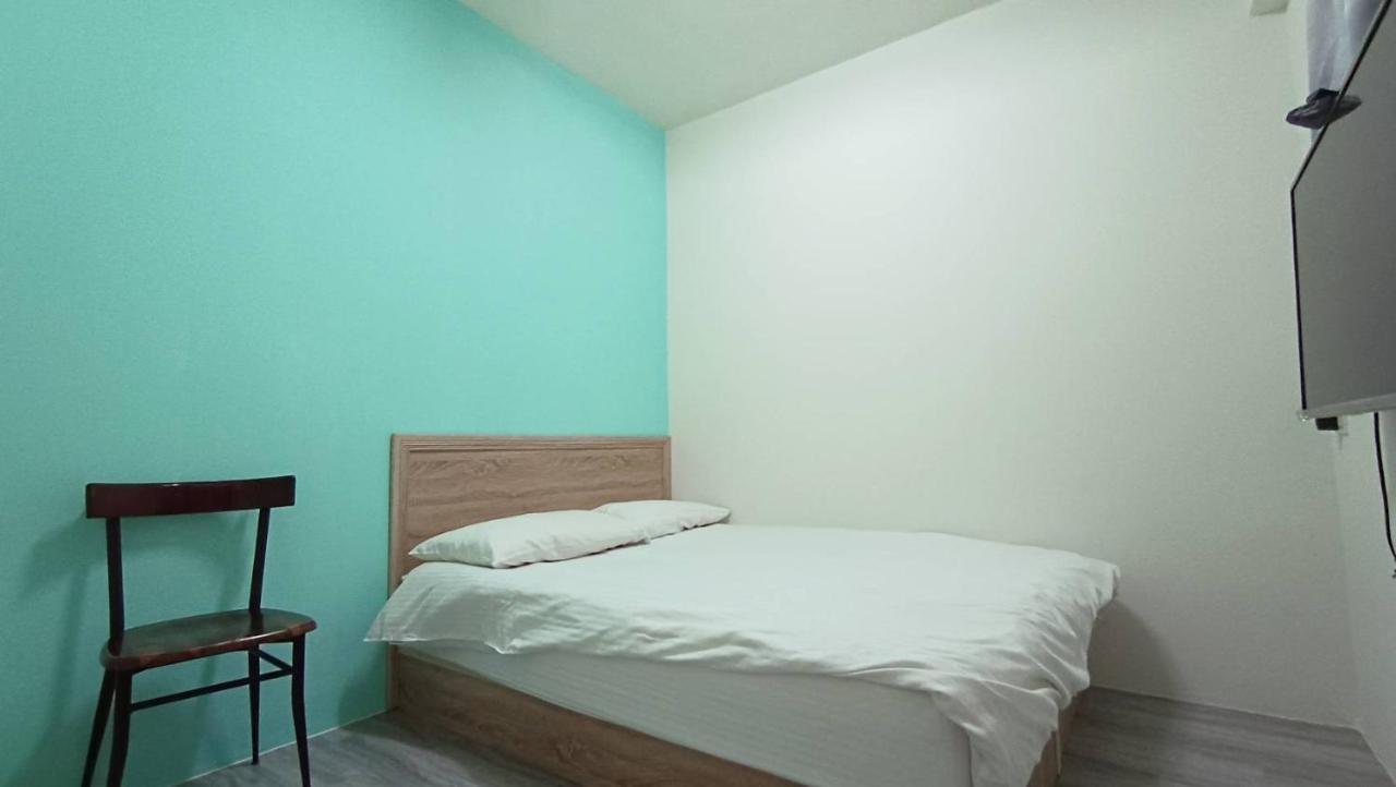 Fengchia Bichon B&B Taichung Exterior foto
